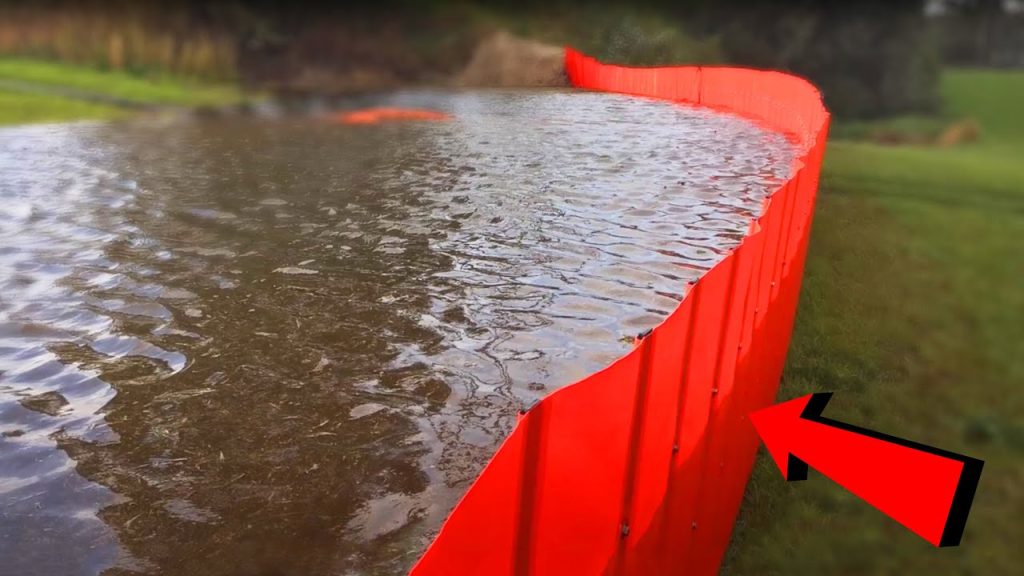 Flood Protection Barrier For Flood Protection Openings