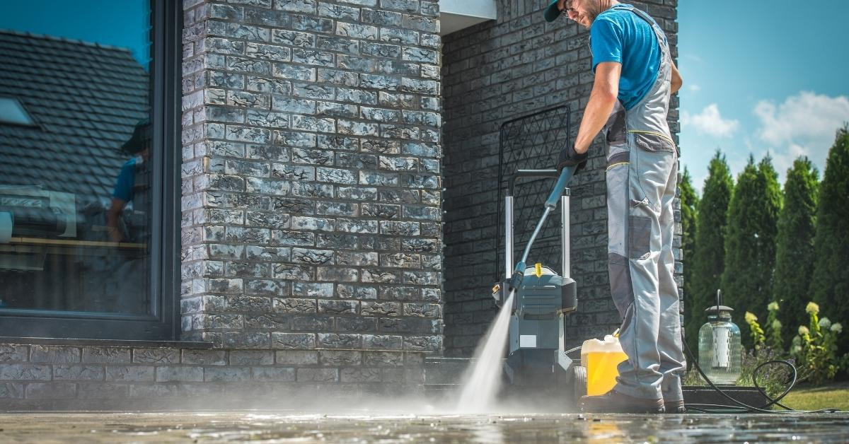 Why Choose Water Jet Cleaning? A Complete Overview